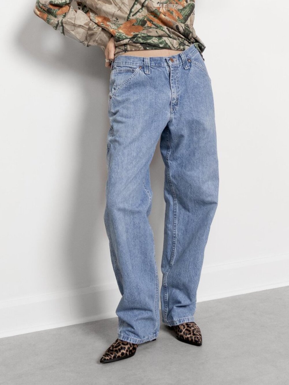 Vintage Lee Carpenter Jeans: Light Wash Wide Leg Denim (Size 5 / 6 Baggy)